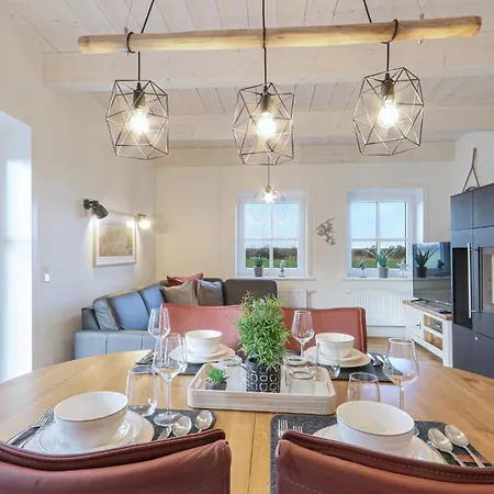 3 Bedroom Beautiful In Dagebüll