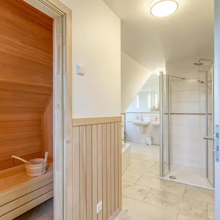 3 Bedroom Beautiful In Feriehus *